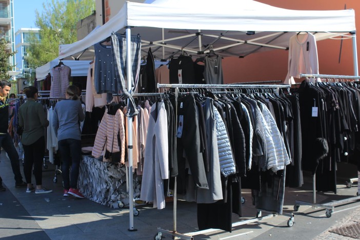 Torna il “Mercato Riviera delle Palme”, una giornata di shopping a cielo aperto
