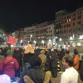 Mondiali, il Marocco batte il Portogallo 1 - 0, i festeggiamenti della comunità marocchina