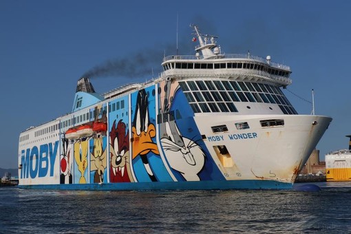 In avaria il traghetto Moby Wonder diretto a Olbia, costretto al rientro a Genova