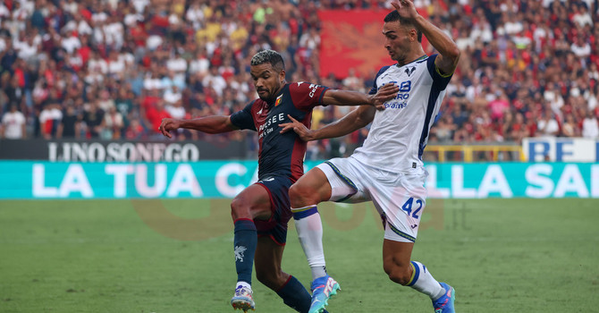 Junior Messias, autore del 2-1 che fa la differenza sa favore del Genoa sulla Fiorentina (foto Gabriele Siri)