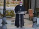 L'arcivescovo di Genova in visita al Suq