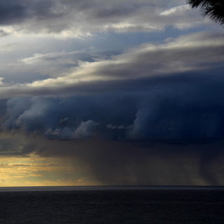 Maltempo, un'importante perturbazione si avvicina alla Liguria: emanata la pre-allerta meteo