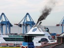 San Teodoro soffocato dai fumi delle navi: lunedì l’assemblea pubblica