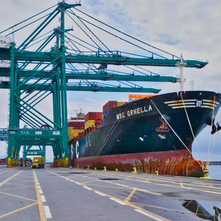 Condizionatori cinesi passati per made in Italy scoperti nel porto di Pra'