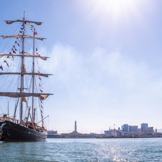 La Nave Italia attracca a Genova e apre ai visitatori sabato 20 maggio