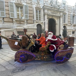La slitta di Babbo Natale fa il tour della città: ecco tutte le tappe delle uscite da ponente a levante