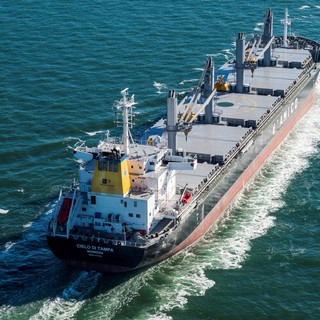 Ispezioni da remoto sulle navi per contrastare la diffusione del COVID-19: l’amministrazione di bandiera della Liberia e l’armatore d’Amico scelgono la tecnologia RINA Ispezioni da remoto sulle navi per contrastare la diffusione del COVID-19: l’amministrazione di bandiera della Liberia e l’armatore d’Amico scelgono la tecnologia RINA