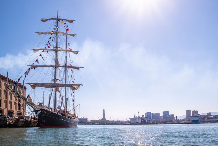 La Nave Italia attracca a Genova e apre ai visitatori sabato 20 maggio La Nave Italia attracca a Genova e apre ai visitatori sabato 20 maggio