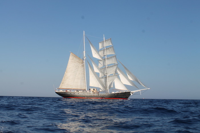 Ancora un mese per poter navigare nel 2020 su Nave Italia