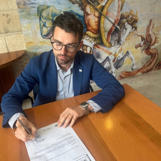 Il consigliere Gandolfo (FdI) allontanato dall’aula dal presidente Villa: “Livello insostenibile, mi appello al Prefetto”