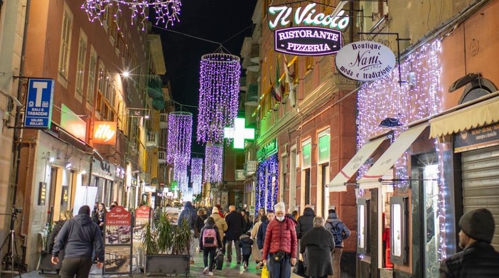 Medio Ponente e Ponente in festa: luci, musica e tradizioni dal 12 dicembre all’Epifania Medio Ponente e Ponente in festa: luci, musica e tradizioni dal 12 dicembre all’Epifania