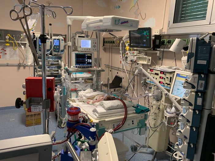 Neonata in grave pericolo di vita trasferita nella notte all’ospedale Gaslini Neonata in grave pericolo di vita trasferita nella notte all’ospedale Gaslini
