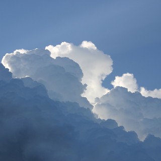 Meteo: nuvole e qualche possibile pioggia