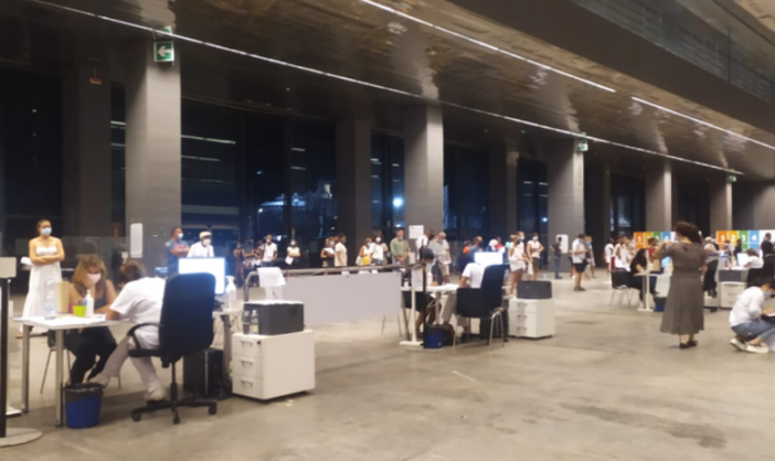 Chiude l'hub vaccinale alla Fiera di Genova: in quattro mesi somministrate 250mila dosi Chiude l'hub vaccinale alla Fiera di Genova: in quattro mesi somministrate 250mila dosi