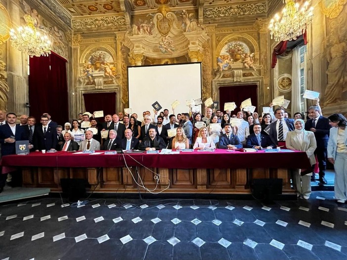 Università di Genova punto di riferimento globale dell'odontoiatria: diplomati 200 professionisti da 18 Paesi