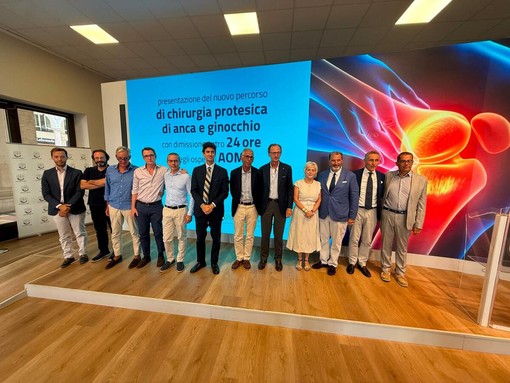 Sanità, al via negli ospedali AOM il nuovo percorso di chirurgia protesica di anca e ginocchio con dimissione entro 24 ore Sanità, al via negli ospedali AOM il nuovo percorso di chirurgia protesica di anca e ginocchio con dimissione entro 24 ore