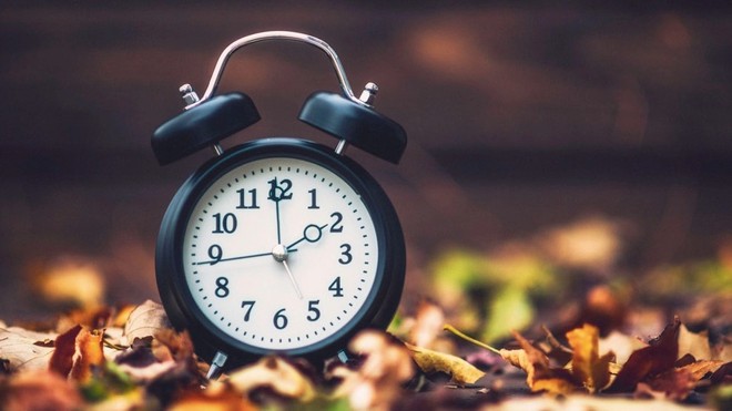 Ora solare, domenica si torna indietro di un’ora: “Possibili sonnolenza, risvegli anticipati e irritabilità” Ora solare, domenica si torna indietro di un’ora: “Possibili sonnolenza, risvegli anticipati e irritabilità”