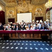 Università di Genova punto di riferimento globale dell'odontoiatria: diplomati 200 professionisti da 18 Paesi Università di Genova punto di riferimento globale dell'odontoiatria: diplomati 200 professionisti da 18 Paesi