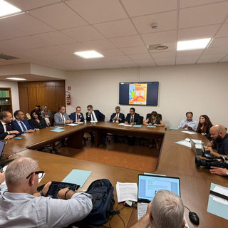 Infrastrutture, l’opposizione lancia il tour nei territori: “In dieci anni di centrodestra accumulati oltre 70 anni di ritardi”