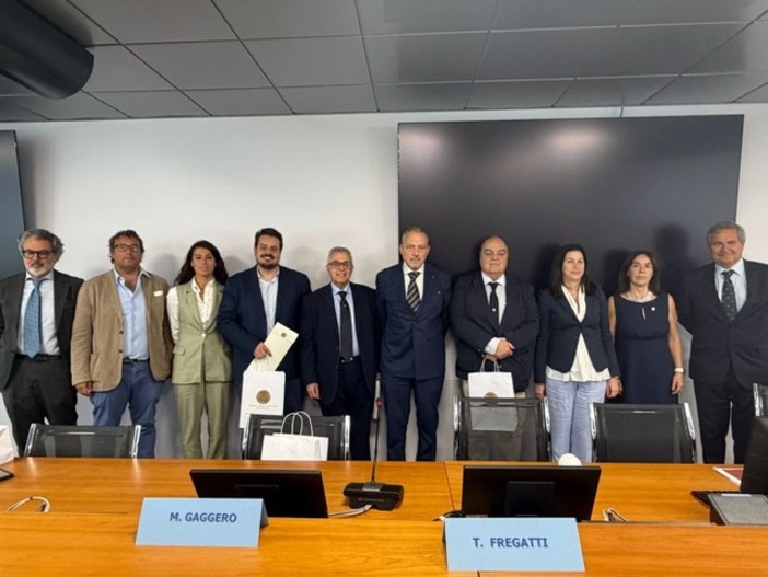 Ordini professionali e intelligenza artificiale: a Genova il confronto su comunicazione, identità e trasparenza Ordini professionali e intelligenza artificiale: a Genova il confronto su comunicazione, identità e trasparenza