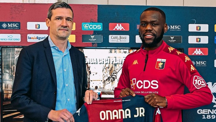 Onana col ds Ottolini (foto Genoa CFC)