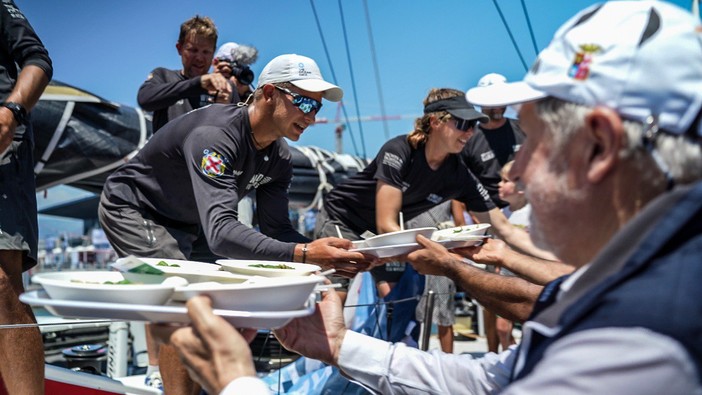 Ocean Race: Wind Whisper è la prima barca arrivata al Waterfront di Levante (Foto)