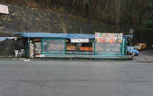 Busalla, chiude lo storico banco di frutta e verdura dopo 10 anni: "Tutta colpa dei lavori autostradali"