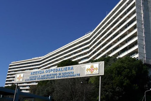 Coronavirus, l'ospedale San Martino di Genova fa il punto: il più giovane ricoverato in infettivologia ha 38 anni Coronavirus, l'ospedale San Martino di Genova fa il punto: il più giovane ricoverato in infettivologia ha 38 anni