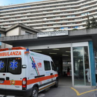 Due decessi all'ospedale San Martino di Genova, tra le concause anche il Covid-19
