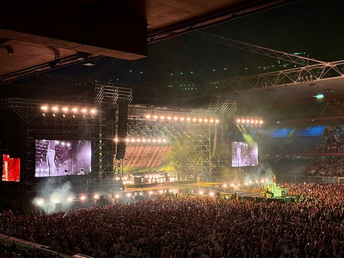 Il Ferraris riabbraccia i grandi concerti, Olly ricorda Elisa Bozzano: “A ogni canzone un pensiero va a lei" Il Ferraris riabbraccia i grandi concerti, Olly ricorda Elisa Bozzano: “A ogni canzone un pensiero va a lei"