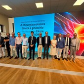 Sanità, al via negli ospedali AOM il nuovo percorso di chirurgia protesica di anca e ginocchio con dimissione entro 24 ore Sanità, al via negli ospedali AOM il nuovo percorso di chirurgia protesica di anca e ginocchio con dimissione entro 24 ore