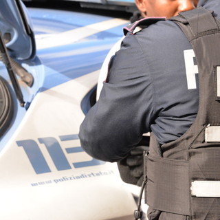 Piccapietra, entra nel centro estetico e ruba la borsa di una dipendente: 52enne tradito dalle telecamere e denunciato