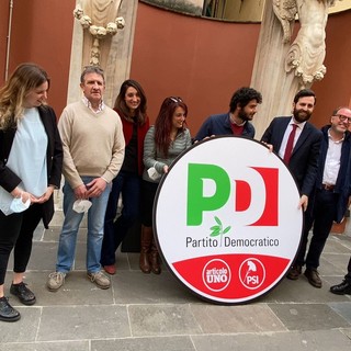 Presentato il logo del Partito Democratico ma non c'è il nome di Dello Strologo: “Al centro il progetto, non la persona” (Video)