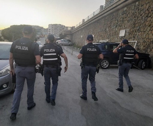 Foce e Vernazzola, controlli nella notte: fermati due automobilisti ubriachi con tassi alcolemici record Foce e Vernazzola, controlli nella notte: fermati due automobilisti ubriachi con tassi alcolemici record