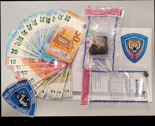 Spaccio in centro storico, arrestato 26enne che aveva 56 grammi di hashish nascosto in un tombino Spaccio in centro storico, arrestato 26enne che aveva 56 grammi di hashish nascosto in un tombino