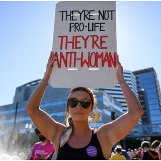Contro la Corte Suprema, Liguria Rainbow scende in piazza nel giorno dell'Independence Day