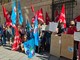 Lavoratori del Gaslini in presidio davanti alla prefettura di Genova