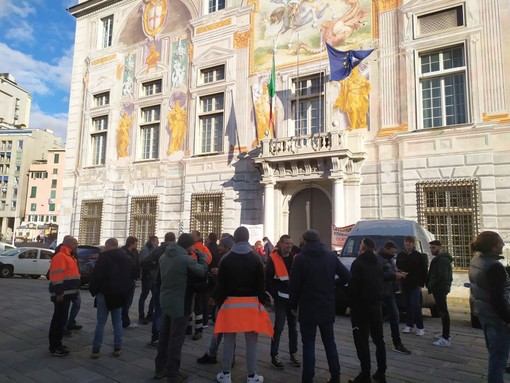 88 lavoratori somministrati del porto in scadenza contrattuale, i sindacati: &quot;Risposte o sarà sciopero&quot; (FOTO e VIDEO)