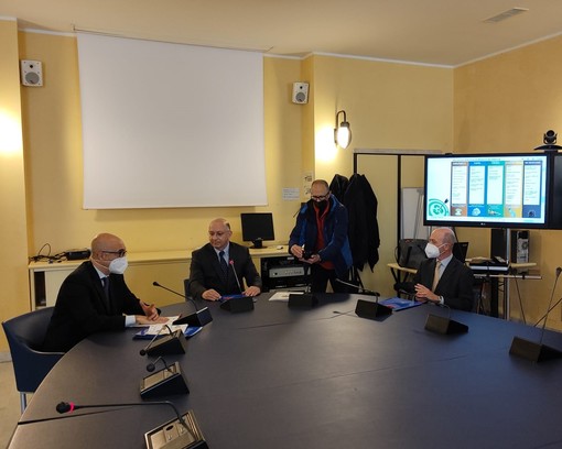 Firmato il protocollo d'intesa tra Ecuador e Genova per la raccolta differenziata (Video) Firmato il protocollo d'intesa tra Ecuador e Genova per la raccolta differenziata (Video)