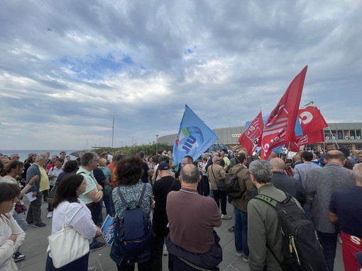 Vertenza Ericsson, convocato il tavolo nazionale al Ministero. Urso: “Sgarbo l’assenza delle istituzioni locali. Rispetto per i lavoratori”
