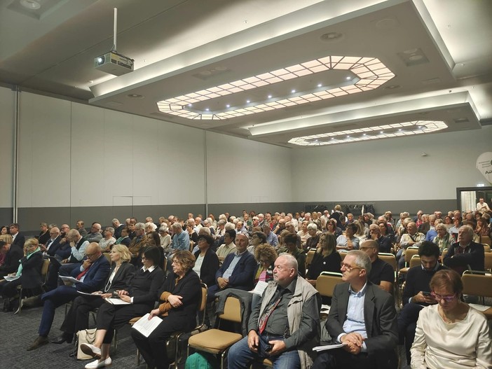 Aree interne e sanità: ANP-Cia riunisce a Genova oltre 300 pensionati per presentare i progetti contro lo spopolamento Aree interne e sanità: ANP-Cia riunisce a Genova oltre 300 pensionati per presentare i progetti contro lo spopolamento