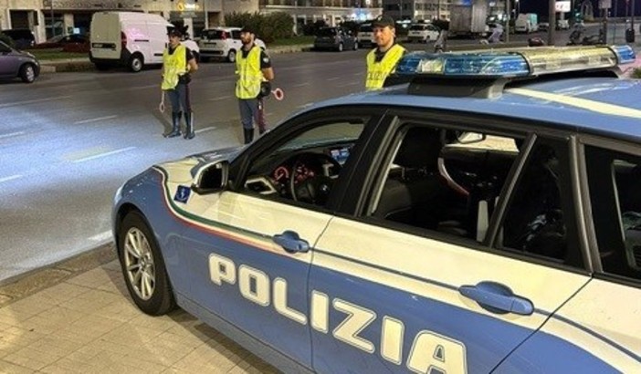 “Questa sera guido io”, a Genova controlli nella movida: due automobilisti oltre la soglia penale “Questa sera guido io”, a Genova controlli nella movida: due automobilisti oltre la soglia penale