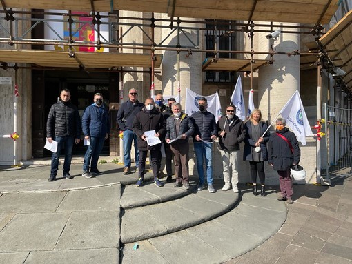 Manifestazione del sindacato Siap davanti alla Questura di Genova (Foto)