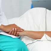In Liguria la maternità si sposta sempre più avanti, una donna su dieci partorisce oltre i 40 anni