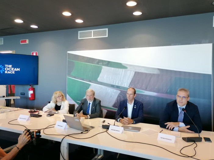 Ambiente: da Genova all'ONU la Dichiarazione Universale dei Diritti degli oceani entro il 2030 Ambiente: da Genova all'ONU la Dichiarazione Universale dei Diritti degli oceani entro il 2030