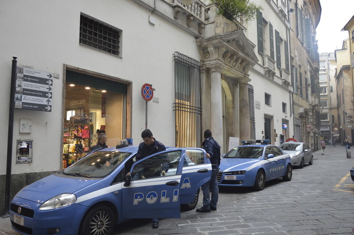 Ladro &quot;appassionato&quot; di iPhone arrestato nel centro storico