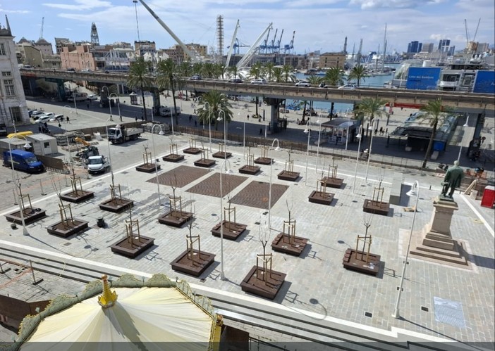 La nuova piazza Caricamento