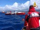 Barca disalberata di fronte a Genova: intervengono i pompieri