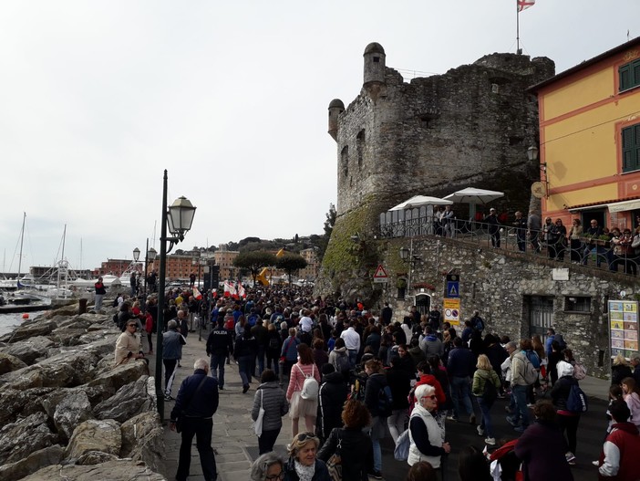 Festa nel Tigullio, più di 3 mila per la nuova strada di Portofino