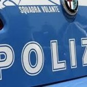 Pra', doppia rapina in pochi minuti in via Murtola: bottino da 700 euro, poi la fuga